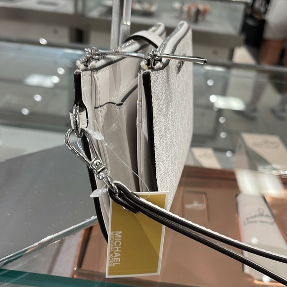 Michael Kors Jet Set Travel Large Double-Zip Wristlet-Wallet-PhoneHolder
NWT - Picture 12 of 16